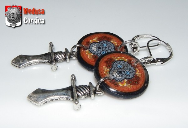 chevalier skull boucles d'oreilles armées d'épées